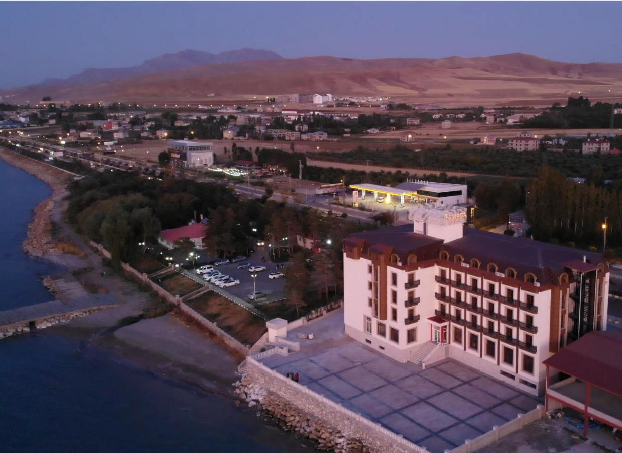 Ramada By Wyndham ואן מראה חיצוני תמונה